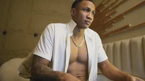 logan_varela online show from 04/01/26, 01:41