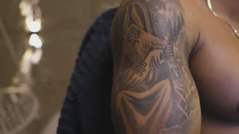 logan_varela online show from 04/18/26, 07:07