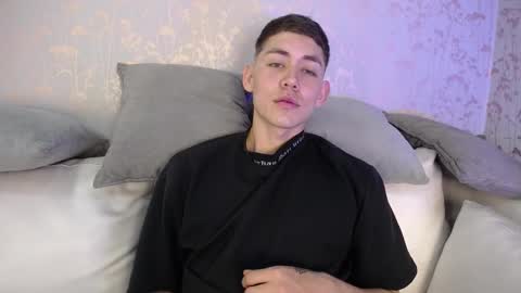 Loganfoster  online show from 12/02/25, 08:26