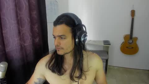 Snapshot of loganhot22 chatting on 02/17/25, 05:10 Logan online show from 02/17/25, 05:10