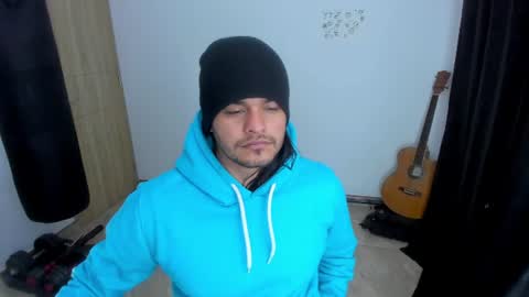 Snapshot of loganhot22 chatting on 06/13/26, 06:44 Logan online show from 06/13/26, 06:44