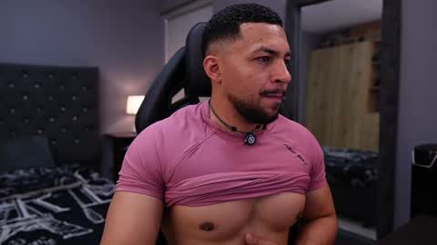 loganmartinx online show from 05/17/26, 09:33