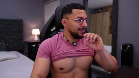 loganmartinx online show from 05/25/26, 10:05
