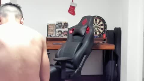 Snapshot of logannick chatting on 02/10/25, 08:42 Logan online show from 02/10/25, 08:42