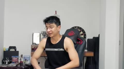 Snapshot of logannick chatting on 02/25/25, 08:14 Logan online show from 02/25/25, 08:14