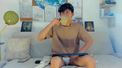 loganoficialx online show from 03/02/26, 04:47