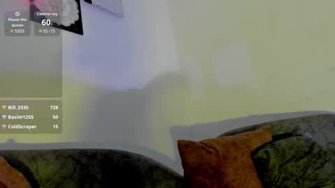 logantwink18 online show from 10/05/25, 07:01