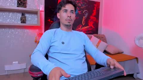 Loghan online show from 10/07/25, 03:47