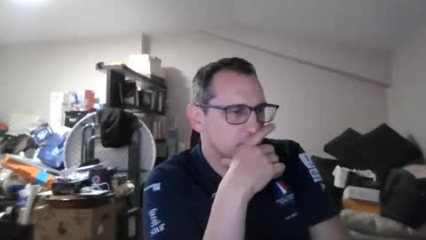 loic31 online show from 05/27/26, 03:09