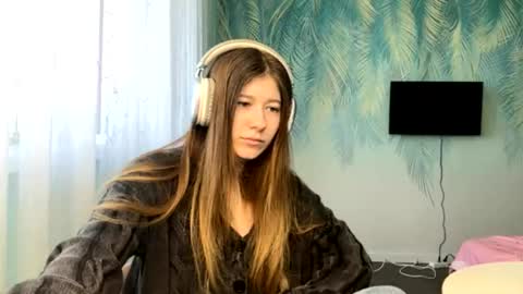 Kate online show from 03/31/26, 08:04