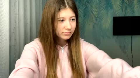 Kate online show from 04/01/26, 01:41