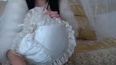 Snapshot of lokagold chatting on 02/18/25, 06:48 Lilu online show from 02/18/25, 06:48