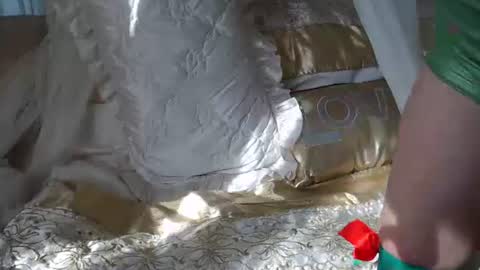 Snapshot of lokagold chatting on 02/26/25, 09:10 Lilu online show from 02/26/25, 09:10