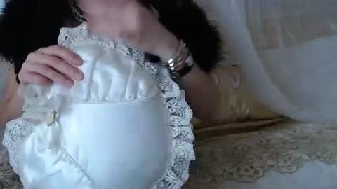 Snapshot of lokagold chatting on 03/11/25, 07:15 Lilu online show from 03/11/25, 07:15