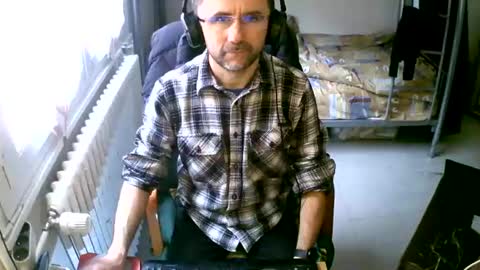 lokoum39 online show from 02/11/25, 11:21