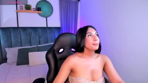 Snapshot of lola_12_ chatting on 05/07/26, 02:55 Lola online show from 05/07/26, 02:55