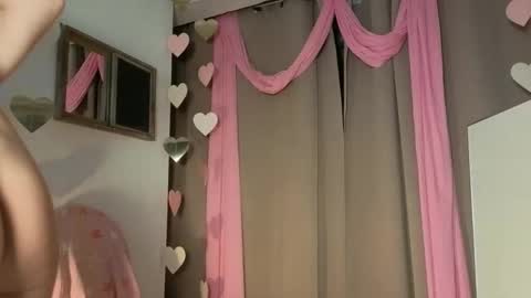 Snapshot of lola_belgium chatting on 02/26/26, 08:35 lola_belgium online show from 02/26/26, 08:35