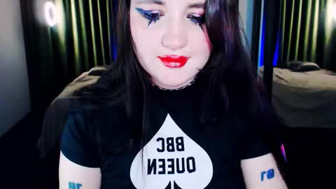 Snapshot of lola_chi chatting on 11/27/25, 10:01 Lola Chi online show from 11/27/25, 10:01