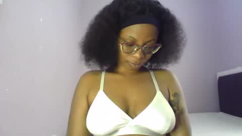 Lola Coco online show from 04/10/26, 10:42