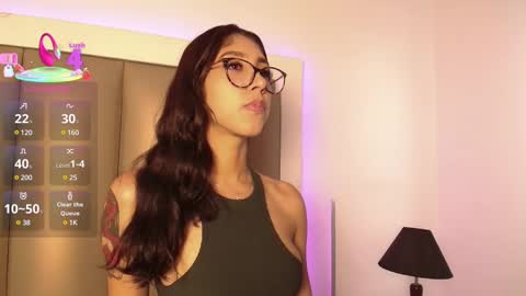 lola_js online show from 02/25/25, 08:30