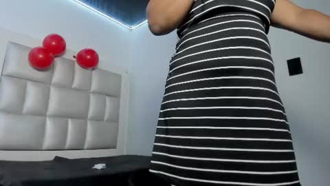 Snapshot of lola_js chatting on 06/25/26, 11:48 lola_js online show from 06/25/26, 11:48