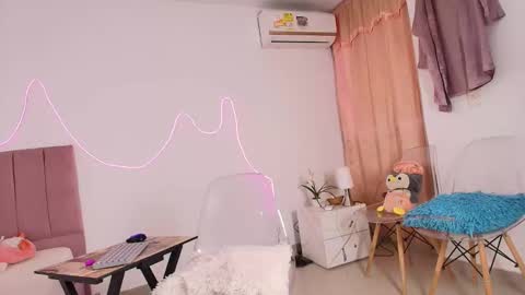 lola_lustrum online show from 04/26/26, 01:31