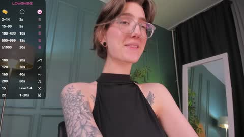 Lola online show from 01/26/25, 05:45