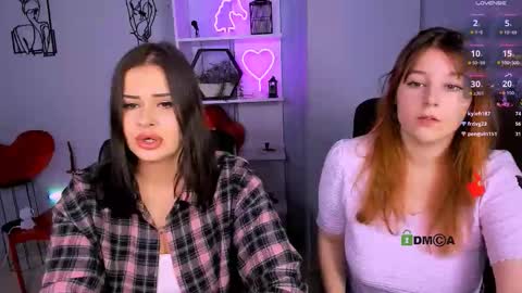 Snapshot of lola_sun12 chatting on 11/28/25, 08:11 lola_sun12 online show from 11/28/25, 08:11