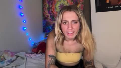 lolaa555 online show from 06/04/26, 11:16