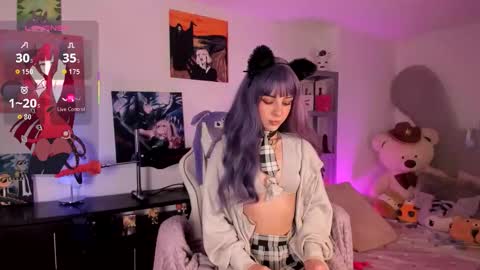 Snapshot of lolaa_bunnyy chatting on 11/16/25, 04:18 Lola Bunny online show from 11/16/25, 04:18