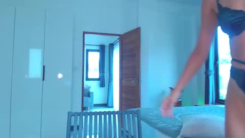 Lola online show from 02/09/26, 05:55