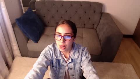 lolaandcamille online show from 03/04/25, 10:27
