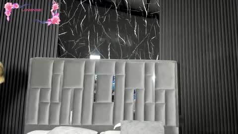 Lola Angel online show from 10/16/25, 08:10