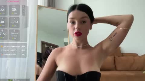 Snapshot of lolaap0pp chatting on 09/24/25, 03:10 Lola online show from 09/24/25, 03:10