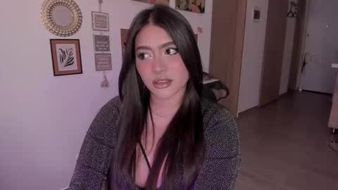 Snapshot of lolaasmith_21 chatting on 10/24/25, 07:10 lolaasmith_21 online show from 10/24/25, 07:10