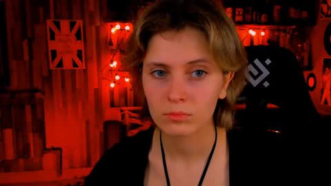 Snapshot of lolaasmus chatting on 12/17/24, 05:40 I consider myself the god Loki but life just calls me LOL online show from 12/17/24, 05:40