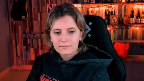 Snapshot of lolaasmus chatting on 12/18/24, 11:56 I consider myself the god Loki but life just calls me LOL online show from 12/18/24, 11:56