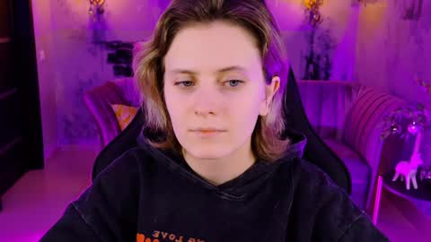 Snapshot of lolaasmus chatting on 01/03/25, 02:19 I consider myself the god Loki but life just calls me LOL online show from 01/03/25, 02:19