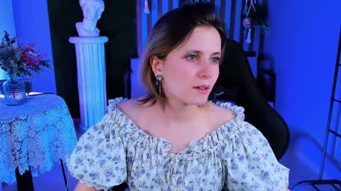 Snapshot of lolaasmus chatting on 01/23/25, 02:17 I consider myself the god Loki but life just calls me LOL online show from 01/23/25, 02:17