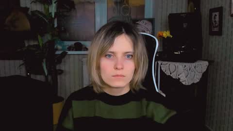 Snapshot of lolaasmus chatting on 01/24/25, 05:10 I consider myself the god Loki but life just calls me LOL online show from 01/24/25, 05:10