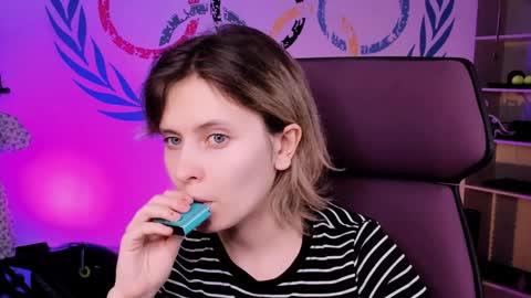 Snapshot of lolaasmus chatting on 02/01/25, 11:10 I consider myself the god Loki but life just calls me LOL online show from 02/01/25, 11:10