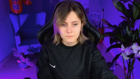 Snapshot of lolaasmus chatting on 02/04/25, 05:10 I consider myself the god Loki but life just calls me LOL online show from 02/04/25, 05:10