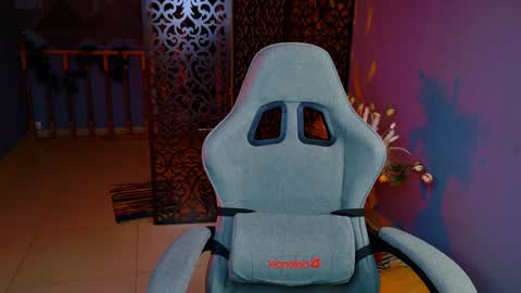 Snapshot of lolaasmus chatting on 02/06/25, 04:14 I consider myself the god Loki but life just calls me LOL online show from 02/06/25, 04:14