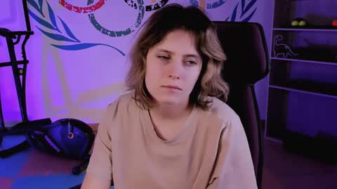 Snapshot of lolaasmus chatting on 02/13/25, 02:20 I consider myself the god Loki but life just calls me LOL online show from 02/13/25, 02:20