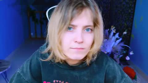 Snapshot of lolaasmus chatting on 02/18/25, 07:43 I consider myself the god Loki but life just calls me LOL online show from 02/18/25, 07:43