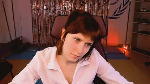 Snapshot of lolaasmus chatting on 03/04/25, 10:46 I consider myself the god Loki but life just calls me LOL online show from 03/04/25, 10:46