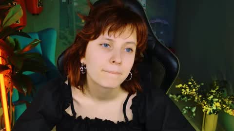 Snapshot of lolaasmus chatting on 03/10/25, 12:15 I consider myself the god Loki but life just calls me LOL online show from 03/10/25, 12:15