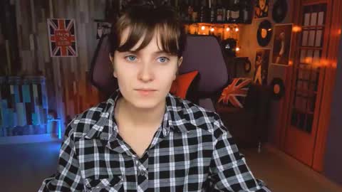 Snapshot of lolaasmus chatting on 11/05/25, 09:20 I consider myself the god Loki but life just calls me LOL online show from 11/05/25, 09:20