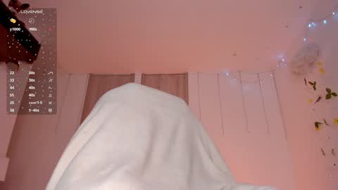  Lola Berry  online show from 01/22/25, 01:21