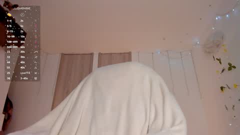  Lola Berry  online show from 01/27/25, 07:46